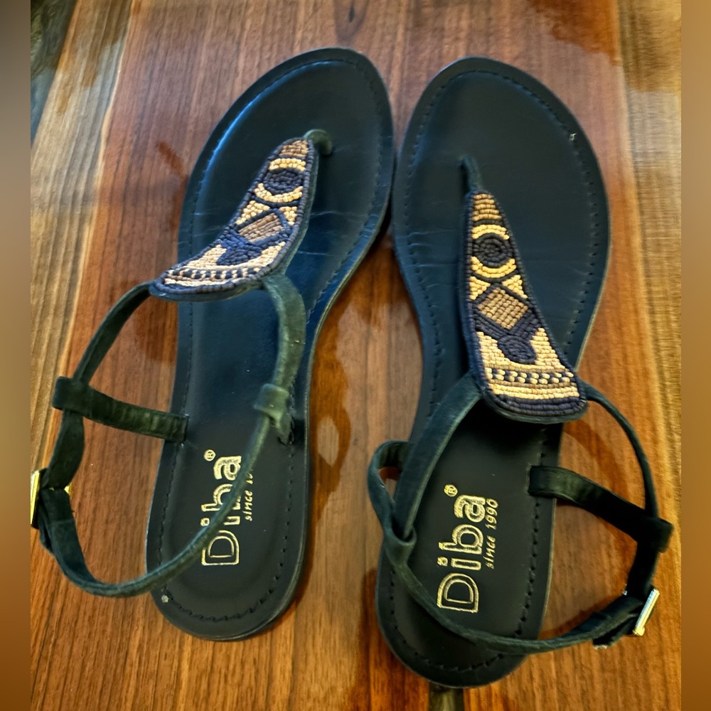 DIBA sandle with thong features beaded front & Swede straps size 8